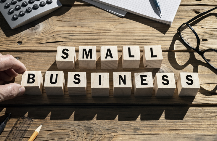 Why a small business should outsource accounting services
